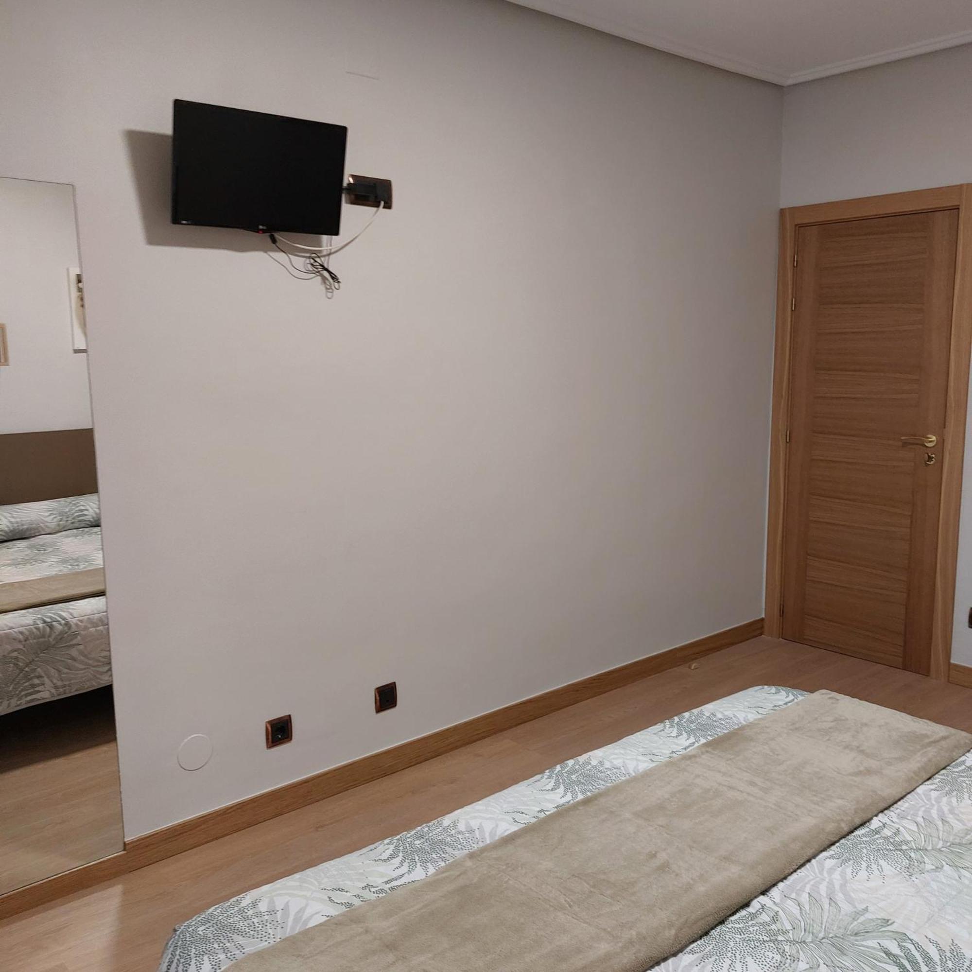 Habitaciones Javier Lvi 0006 Витория Экстерьер фото