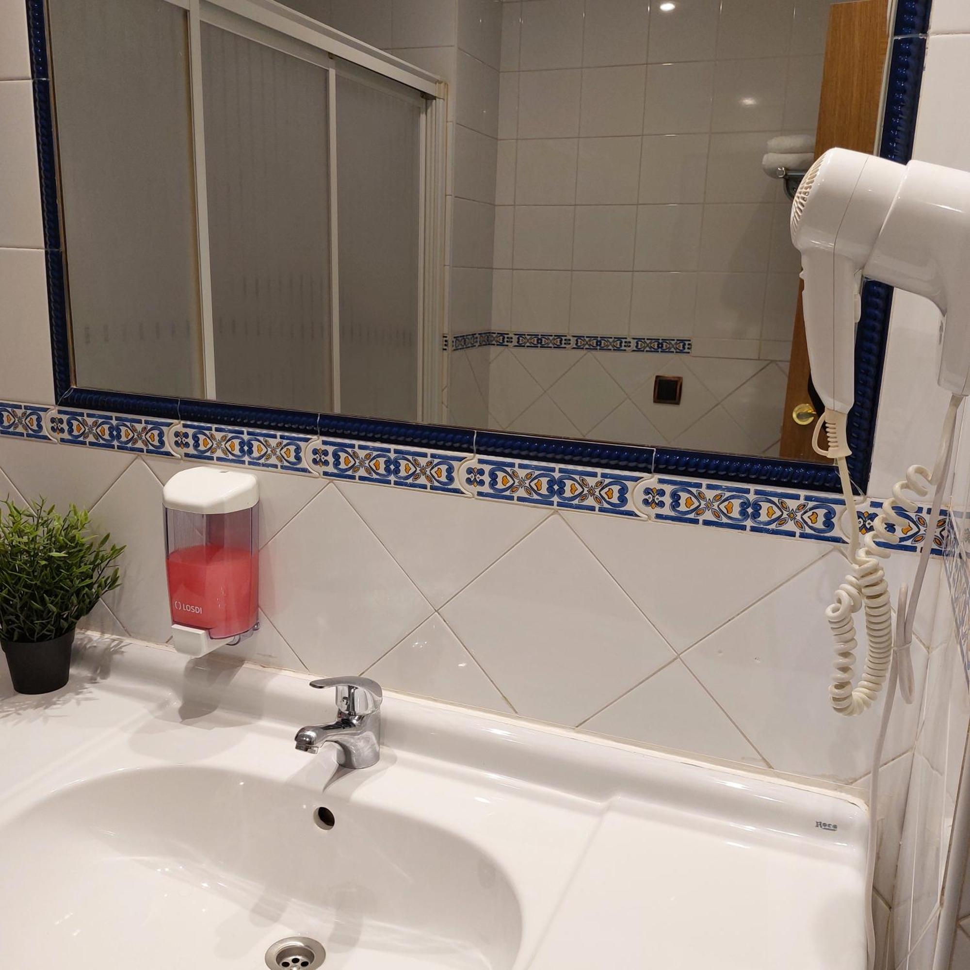 Habitaciones Javier Lvi 0006 Витория Экстерьер фото