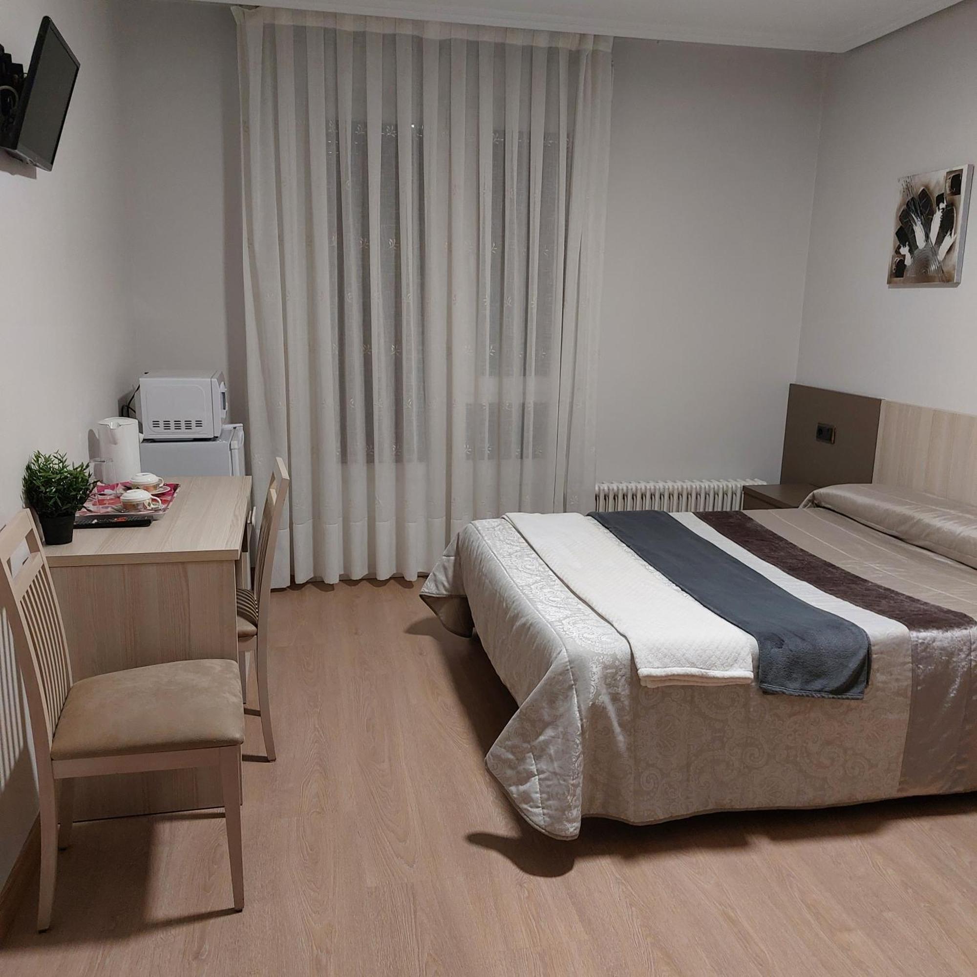 Habitaciones Javier Lvi 0006 Витория Экстерьер фото