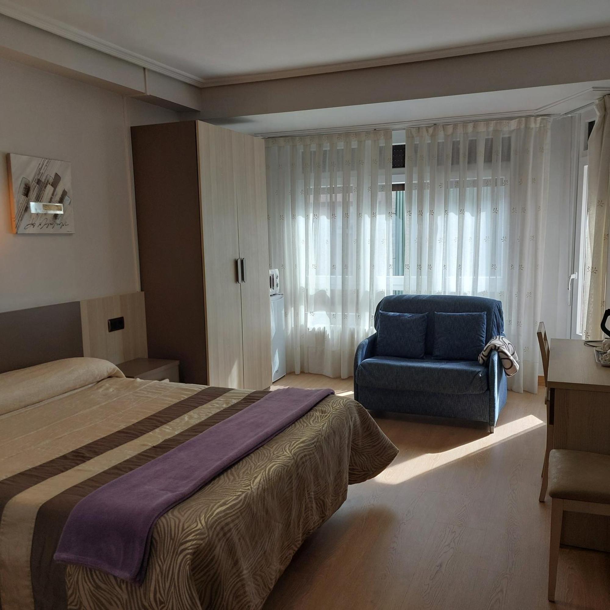 Habitaciones Javier Lvi 0006 Витория Экстерьер фото