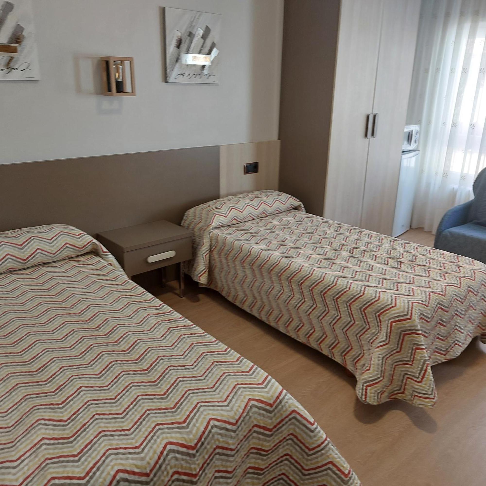 Habitaciones Javier Lvi 0006 Витория Экстерьер фото
