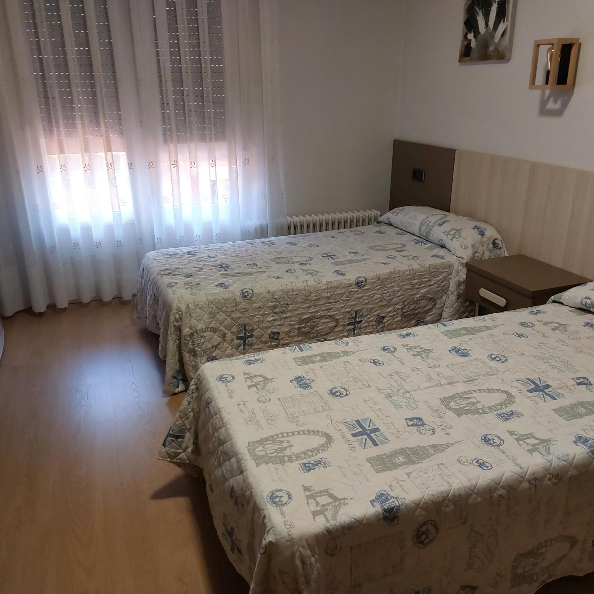 Habitaciones Javier Lvi 0006 Витория Экстерьер фото